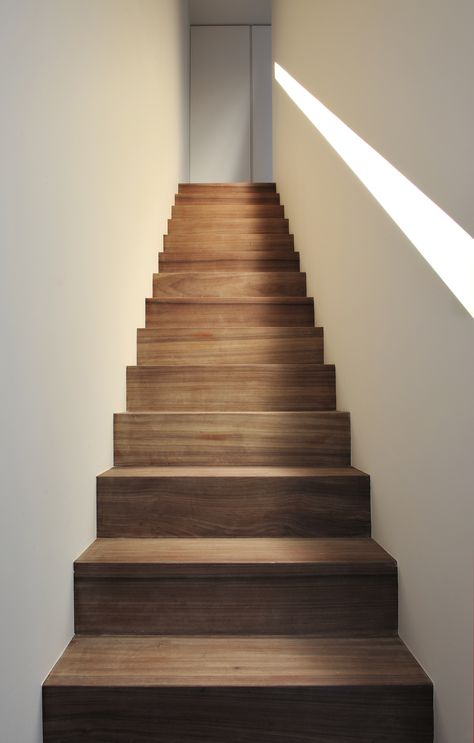 Glass Railing Stairs, Hardwood Flooring Ideas, Glass Railing, Inspire Me Home Decor, Room Goals, Flooring Ideas, Room Interior Design, Staircase Design, Hardwood Flooring