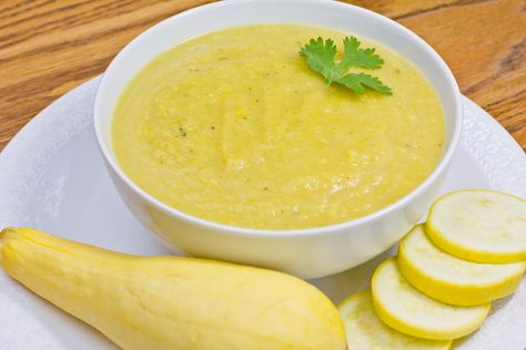 Summer Squash Soup – Andrea Beaman Chilli Ideas, Summer Squash Soup, Yellow Squash Soup, Crookneck Squash, Yellow Squash Recipes, Diet Soup Recipes, Potluck Ideas, Squash Soup Recipe, Raw Recipes