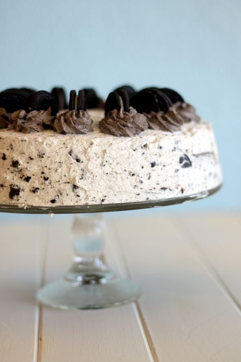 This Oreo Cake has two layers a rich, moist chocolate cake filled and covered in a light Oreo whipped cream frosting! It makes a great birthday cake. Oreo Whipped Cream Frosting, Cake With Whipped Frosting, Oreo Whipped Cream, Peanut Butter Mousse Pie, Oreo Torte, Oreo Cookie Cake, Homemade Oreo Cookies, Whipped Frosting, Whipped Cream Frosting