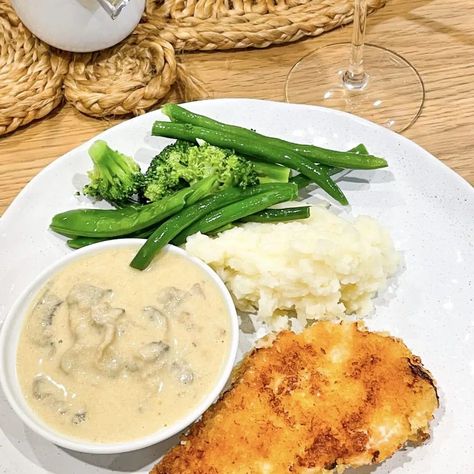 Mushroom Sauce Recipes, Housewife Recipes, Freezer Prep, Mushroom Sauce Recipe, Chicken Schnitzel, Creamy Mushroom Sauce, Home Edit, Creamy Mushrooms, Mushroom Sauce