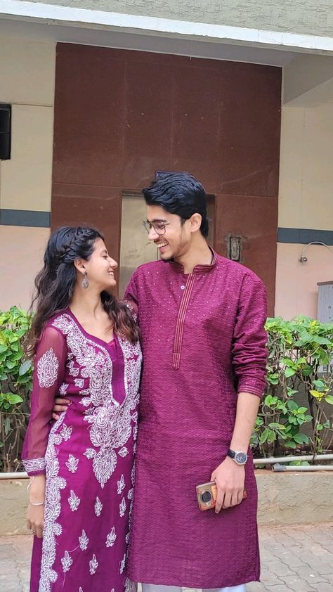 Couple Outfit Traditional, Couple Twinning Outfits Indian Wedding, Couple Photo In Traditional, Couple Poses In Kurti, Matching Couple Outfits Indian, Couple Poses In Ethnic Wear, Couples In Traditional Outfits, Twinning Outfits Couple, Couple Twinning Outfits Indian