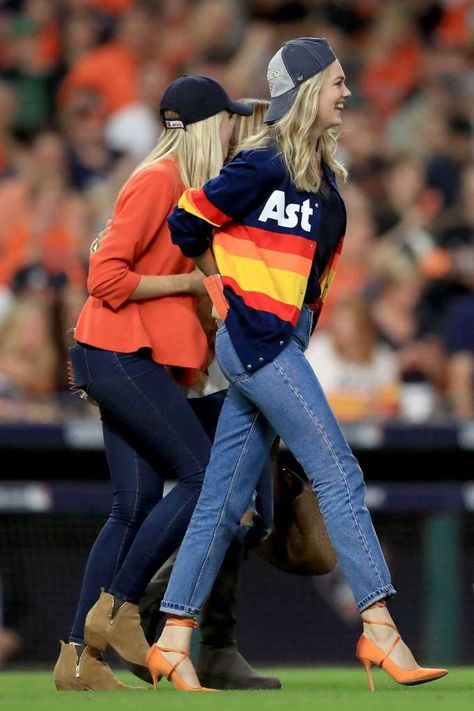 HOUSTON, TX - OCTOBER 21:  Model Kate Upton celebrates after the Houston Astros defeated the New York Yankees by a score of 4-0 to win Game Seven of the American League Championship Series at Minute Maid Park on October 21, 2017 in Houston, Texas. The Houston Astros advance to face the Los Angeles Dodgers in the World Series.  (Photo by Ronald Martinez/Getty Images) Photo: Ronald Martinez, Staff / 2017 Getty Images Houston Astros Outfit Woman, Astros Game Outfit, Astros Outfit Woman, Baseball Outfit Women, Astros Sweater, Baseball Tee Outfits, Baseball Outfits, Baseball Jersey Outfit, 2022 Outfits