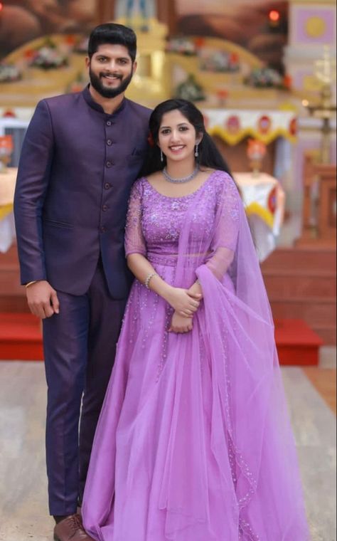 Lavender Lehenga Designs, Lavender Lehanga Combinations, Lehanga Pics, Engagement Dress Kerala, Engagement Outfits Indian Couple, Blouse Reference, Engagement Outfits Indian, Engagement Dress For Girl, Engagement Couple Dress