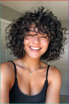 Daniela Core, Curly Bob Haircuts, Styles For Hair, Hair Dues, Perfect Curly Hair, Ladies Hairstyles, Curly Hair Trends, Short Hair Inspo, Frizzy Curly Hair