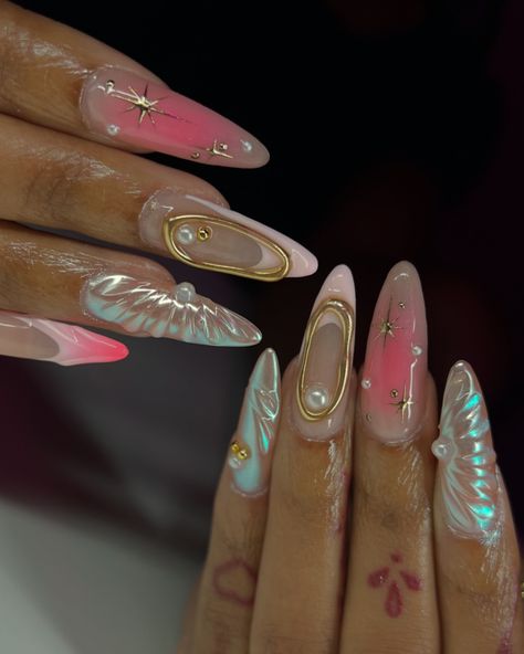 💖🐚✨ @shopagaloreco products used: *bonding base *irish creme base *pale pink *bling gel *diamond steel top coat use code ‘ALEXIA10’ at checkout 🤎 #nails #nailart #nailsofinstagram #naildesign #nailsnailsnails #pinknails #3dnails #3dnailart #chromenails #auranails #gelx #gelxnails #gelxinspo #gelxnailtech Galinda Nail Designs, Glinda The Good Witch Nails, Glinda Nail, Nails With Crystals, Elphaba And Glinda, Witch Nails, Fake Nails Designs, Glinda The Good Witch, The Good Witch