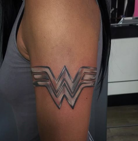 WW tattoo Woman Symbol Tattoo, Wonder Woman Tattoos, Wonder Woman Symbol, Wonder Woman Tattoo, Woman Tattoos, Tattoos Nature, Tattoo Trend, Symbol Tattoo, Woman Tattoo