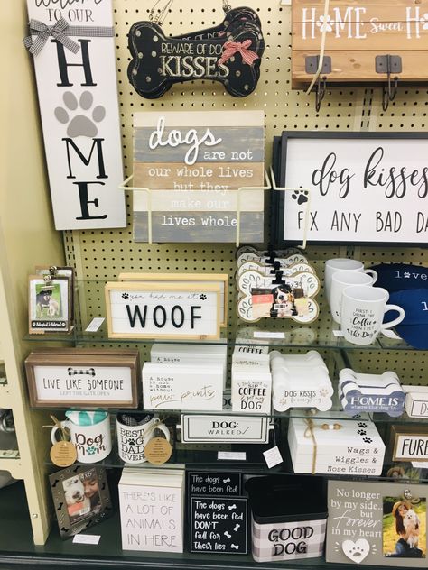 Pet Shop Sign, Dog Display Ideas, Pet Boutique Ideas, Petshop Ideas, Dog Boutique Ideas, Dogs Room, Pet Station, Dog Corner, Dog Spaces