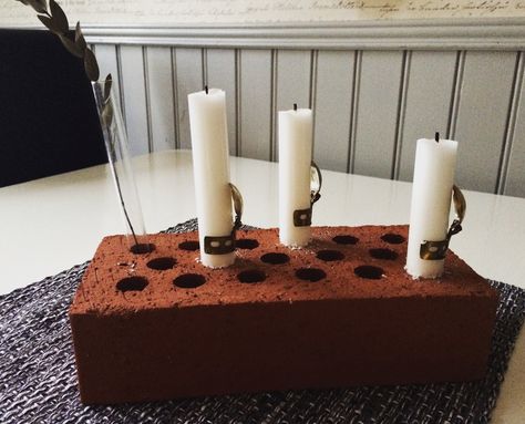 Diy skorstenstegel, tegelsten, ljus, brick, light Brick Candle Holder, Old Bricks, Taper Candle, Candle Holder, Candle Holders, Candles, Pins, Home Decor, Home Décor