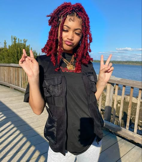 Different Hairstyles For Passion Twist, Short Red Faux Locs, Short Burgundy Butterfly Locs, Auburn Butterfly Locs, Dyed Butterfly Locs, Dark Red Butterfly Locs, Cute Locks Hairstyles, Butterfly Locs Half Up Half Down, Butterfly Locs Red And Black