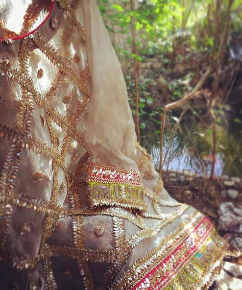 Trendy Wears Online (@trendywearsonline) • Instagram photos and videos Mayon Dresses, Bridal Mehndi Dresses, Eastern Dresses, Mehndi Dress, Shadi Dresses, Pakistani Formal Dresses, Nikkah Dress, Gotta Patti, Gota Work