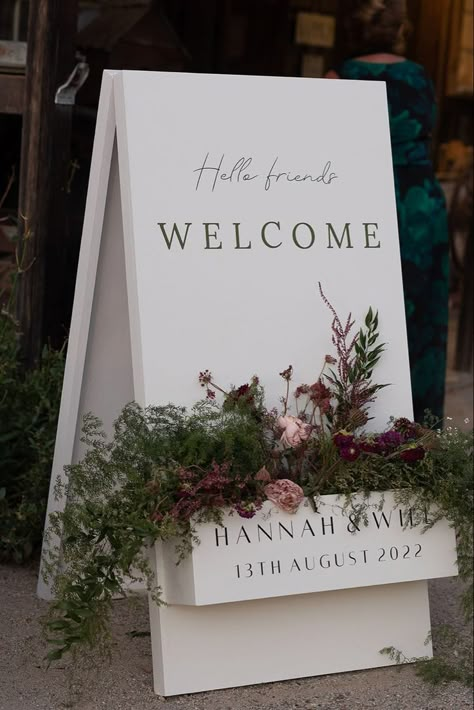 Wedding Signs Flowers, Floral Welcome Sign Wedding, Floral Wedding Welcome Sign, Floral Box Welcome Sign, Flower Box Wedding Sign, Welcome Sign Florals, Wedding Welcome Sign Flowers, Welcome Signage Wedding, Floral Wedding Signage