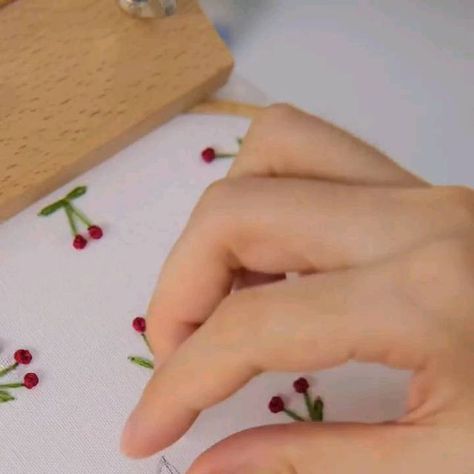 How To Embroider Cherries, Cherry Embroidery Tutorial, Cherries Embroidery, Embroidered Cherries, Cherry Embroidery, Embroidery Video, Thread Crafts, Embroidery Videos, French Knot