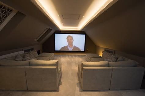 Low Ceiling Movie Room, Attic Cinema Room Ideas, Loft Cinema Room Ideas, Loft Chill Out Room, Loft Theater Room Ideas, Attic Home Theater, Attic Cinema Room, Loft Cinema Room, Loft Movie Room