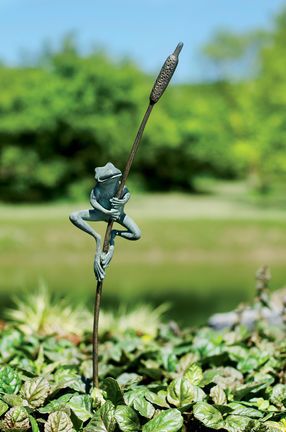 Frog and Cattail Stake Angel Garden Statues, Angel Garden, Frog Statues, Frog Decor, Decorative Garden Stakes, Garden Angels, Garden Accents, A Frog, Garden Stakes