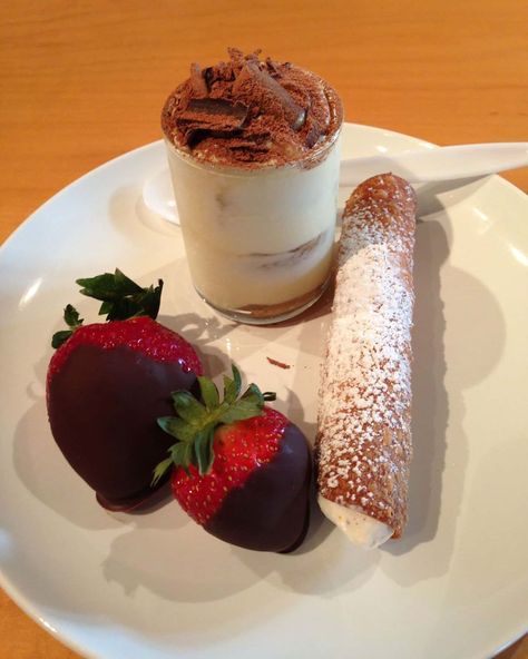 Dessert Trio Ideas, Cannoli Plating, Trio Dessert Ideas, Tiramisu Cannoli, Dessert Trio, Ricotta Chocolate, Mini Tiramisu, Easy Birthday Desserts, Trio Of Desserts