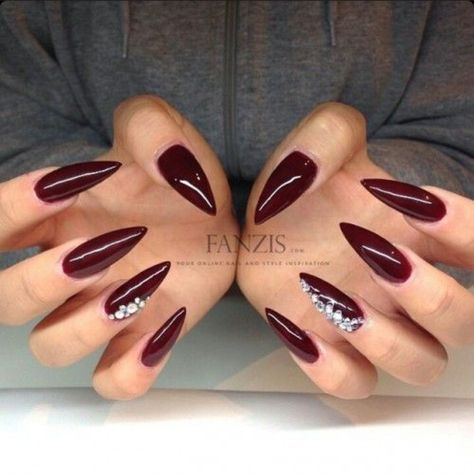 Dark Red / Wine Red Stiletto Acrylic Nails w/ Rhinestones Unghie Nail Art, Nails Stiletto, Red Acrylic Nails, Super Nails, Ideas Nails, Dark Nails, Nail Shapes, Nail Polishes, Rhinestone Nails