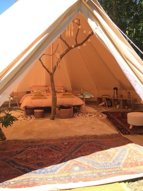 Sleepover Vibes, Boho Tent, Camping For Beginners, Construction Ideas, Tent Decorations, Canvas Tent, Camping Furniture, Bell Tent, Forest School