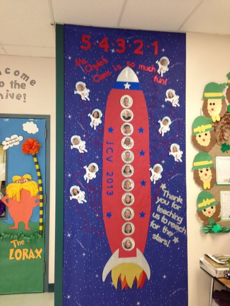 Space Theme Door Decorations, Space Door Decorations, Space Door Decorations Classroom, Themed Door Decorations, Preschool Classroom Themes, Space Door, Space Theme Classroom, Preschool Door, Teacher Door Decorations