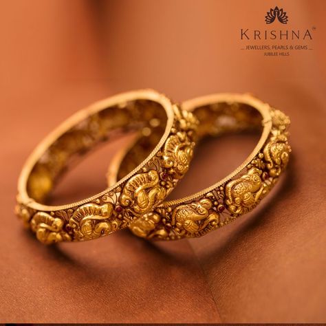 Nakshi Peacock Bangles Kada in yellow gold #krishnajewellerspearlsandgems, #goldbangles Morganite Diamond Engagement Ring, Kada Bangles, Gold Temple Jewellery, Gold Bangles For Women, Gold Jewelry Outfits, New Gold Jewellery Designs, Gold Bangle Set, Diamond Earrings Design, Gold Jewelry Simple Necklace