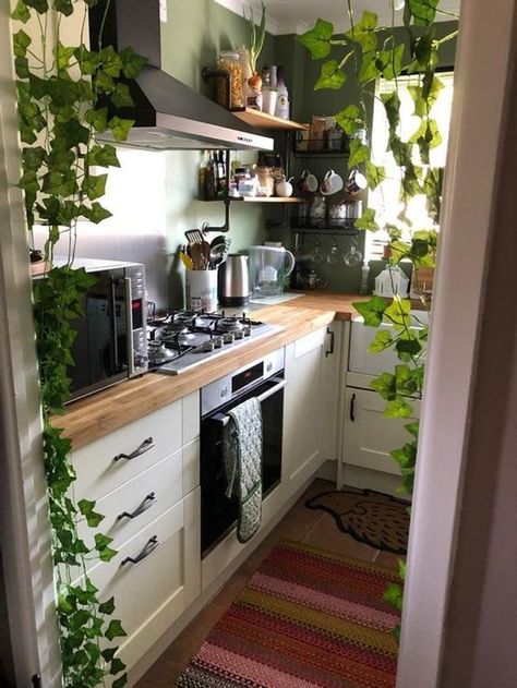 10 Ways To Make The Most Of A Tiny Kitchen - Decoholic Kitchen With Plants, Plants Growing, Apartment Kitchen, Tiny Kitchen, Apartment Inspiration, Dream House Decor, Dream Home Design, Home Decor Kitchen, House Inspiration