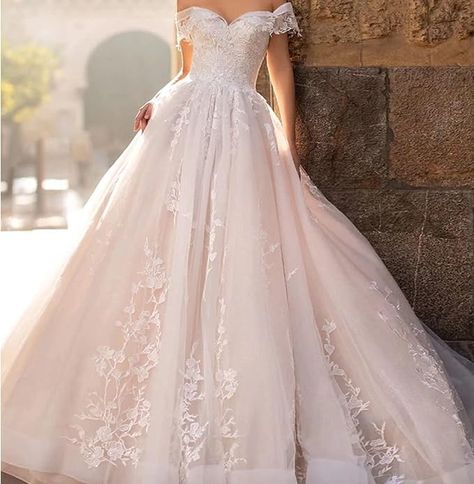 Amazon.com: Zhangyo Lace Champagne Wedding Dresses for Bride 2022 Bohemia Off Shoulder Bridal Gowns with Train Bohemia Tulle Wedding Gowns for Women 6 : Clothing, Shoes & Jewelry Lace Vintage Wedding Dress, Lace Beading, Tulle Wedding Gown, Bride Gown, Vintage Wedding Dress, Bohemian Bridal, Sweetheart Wedding Dress, Princess Ball Gowns, Applique Wedding Dress