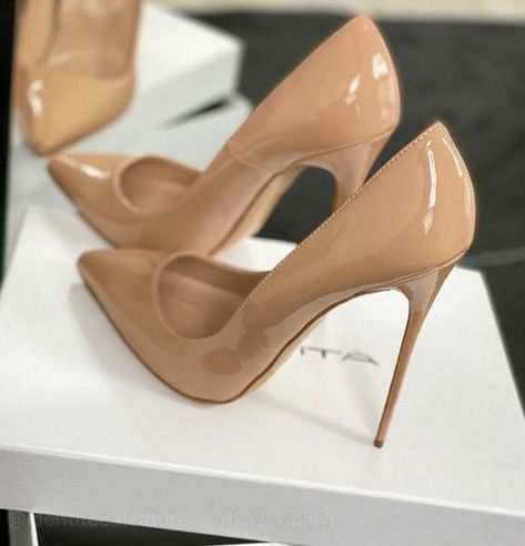 Elegant Shoes Heels, Casual Shoes Women Sneakers, Pretty Heels, Fashion Shoes Heels, Cute Shoes Heels, Shoes Heels Classy, Fantastic Shoes, Fashion Star, Classy Shoes