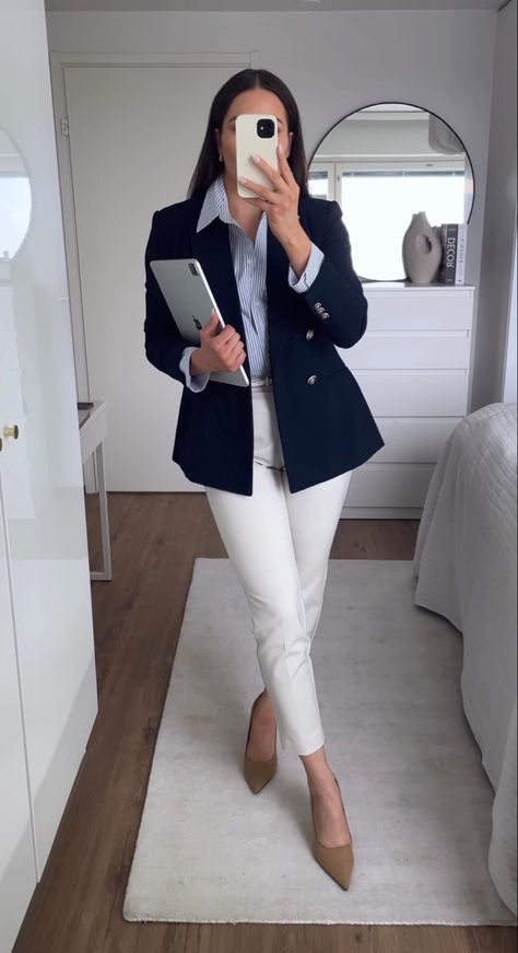 Interview Outfits Women, Interview Attire, Business Professional Outfits, Business Attire Women, Outfits For Work, Corporate Attire, Office Casual Outfit, Stylish Work Attire, Corporate Outfits