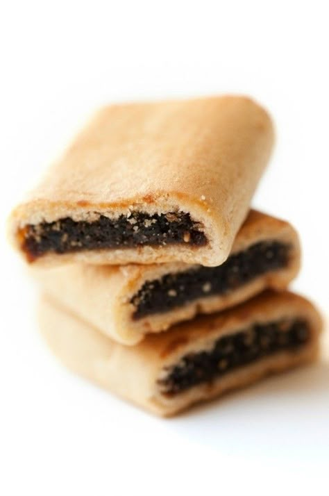 Fig Newton Recipe, Fruity Cookies, Fig Cookies, Worst Cooks, Fig Newtons, Fig Bars, Dessert Cookies, Store Snacks, Food Swap