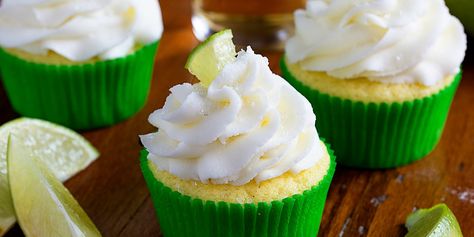 A tequila and lime cupcake paired with a lime buttercream creates a really fun and delicious adult treat! Cinquo De Mayo Party Ideas, Cinco De Mayo Work Party Ideas, Cinco De Mayo Recipes Dessert, Cinco De Mayo Cupcake Ideas, Cinco De Mayo Centerpiece Ideas, Cinco De Mayo Recipes, Infused Cupcakes, Margarita Cupcakes, Margarita Party