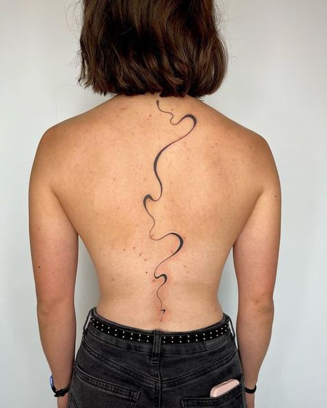 Straight Line Down Spine Tattoo, Swirls Tattoo Designs, River Spine Tattoo, Curvy Spine Tattoo, Line Tattoo Back Woman, Abstract Line Back Tattoo, Straight Line Spine Tattoo, Simple Vertical Tattoo, Squiggle Line Tattoo