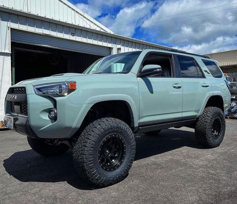 Lifted 4runner, 4runner Mods, Toyota Accessories, Toyota 4runner Trd, Toyota 4runner Sr5, Future Trucks, Camping Set Up, Mom Car, Girly Car