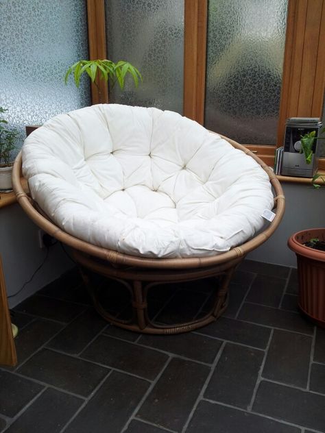 Round wicker chair - perfect for snuggling up on with a great book. Comfy Wicker Chair, Round Outdoor Chair, Round Chair Bedroom, Big Round Chair, Round Wicker Chair, Clear Dining Chairs, Basket Chair, Outdoor Furniture Chairs, Wicker Bedroom