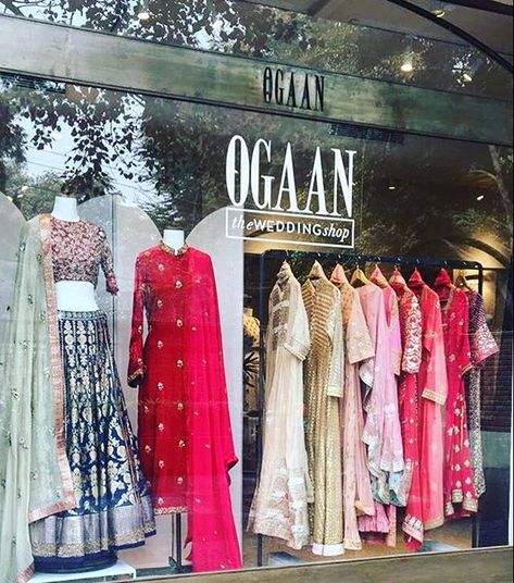 @raashik99 Indian Boutique Interior, Clothes Store Design, Banaras Lehenga, Botique Interiors, Clothing Boutique Interior, Bridal Boutique Interior, Dream Boutique, Store Interior Design, Interior Window