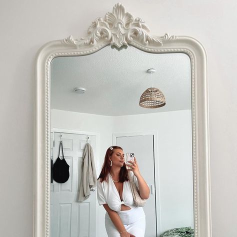 White Full Length Mirror, Floor Mirror White, Large Leaning Mirror Fancy, Big Fancy Mirror, Full Length Mirror Decor Ideas, Vintage White Mirror, Vintage White Mirrors, Antique Full Length Mirror, White Vintage Mirror