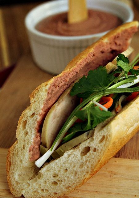 Pork Patties, Nem Nuong, Liver Pate, Baguette Sandwich, Vietnamese Sandwich, Pork Dumplings, Banh Mi Sandwich, Pate Recipes, Chicken Liver Pate