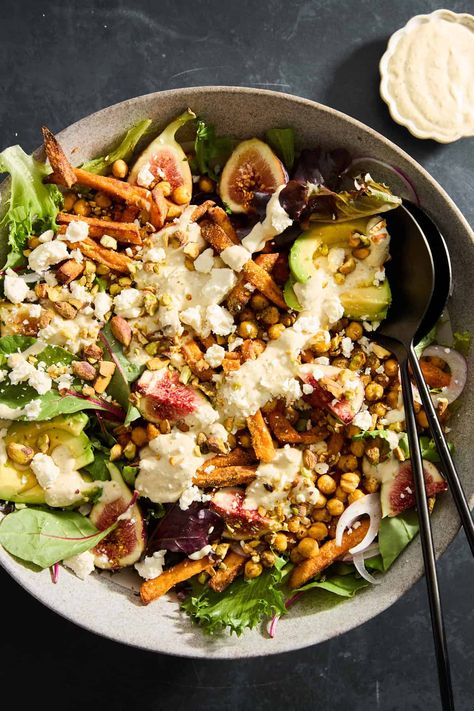 Fig Salad with Roasted Sweet Potatoes and Chickpeas Turkey Gravy Recipe Easy, Chickpeas Roasted, Turkey Gravy From Drippings, Turkey Gravy Easy, Carrots Sweet, Making Turkey Gravy, Fig Salad, Food Dolls, Italian Chopped Salad