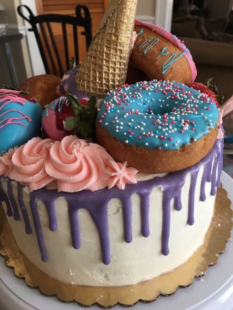 Donut cake Donought Cake, Donut Decorated Cake, Large Donut Cake, Doughnut Shaped Birthday Cake, Sprinkle Donut Cake Birthday, Best Birthday Cake, Donut Cake, Serbia And Montenegro, Germany And Italy