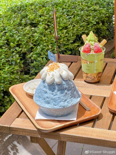 Bingsu Aesthetic, Pastel Minimalist Aesthetic, Korean Dessert Cafe, Apricot Butter, Smoothie Coffee, Coffee Boba, Butter Corn, Strawberry Avocado, Yogurt Drink