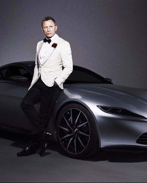 James Bond Craig, Daniel Craig Spectre, James Bond Tuxedo, James Bond Wedding, James Bond Daniel Craig, James Bond Suit, Craig Bond, Bond Suits, James Bond Style