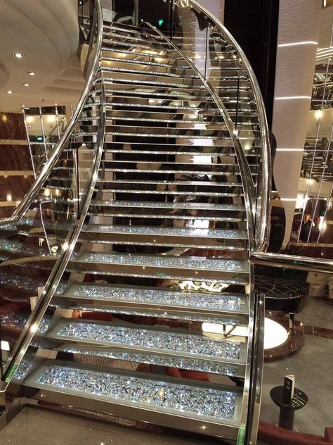 MSC Divina Cruise Ship Swarovski Staircase. ** Wow! Glitter Stairs, Amazon People, Beautiful Interior Design, House Stairs, Luxury Homes Dream Houses, Staircase Design, Stairs Design, Dream Rooms, Home Fashion