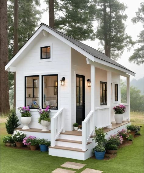 House Scenery, Tiny House Cottage, Tiny House Village, Backyard Cottage, Small Cottage Homes, Small Cottages, Tiny House Inspiration, Backyard Sheds, Small House Design Plans