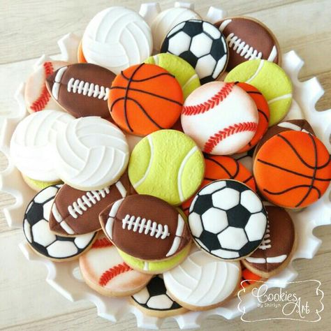 Ball Theme Birthday Decoration, Sports Birthday Party Cake, Balls Birthday Theme, Sport Theme Cake, Balls Party Theme 2nd Birthday, Balls Birthday Party Boy, Sports Ball Party Theme 2nd Birthday, Ball Theme Cake, Sports Party Ideas