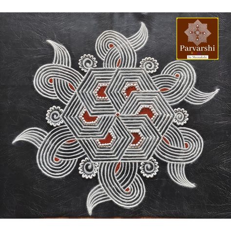 Maa Kolam Designs, Marghazi Kolam, New Year Muggulu Designs, Rangoli Big, Sankranti Muggulu, White Rangoli, Geethala Muggulu, Alta Design, Kolam Art