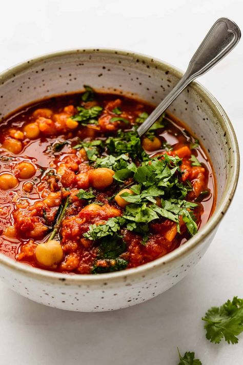 Easy Moroccan Chickpea Stew (vegan) - Choosing Chia Chickpea Chili Recipes, Chickpea Soup Vegan, Chickpea Stew Recipes, Chickpea Stew Vegan, Moroccan Chickpea Stew, Vegan Chickpea Recipes, Moroccan Chickpea, Stew Vegan, Light Cooking