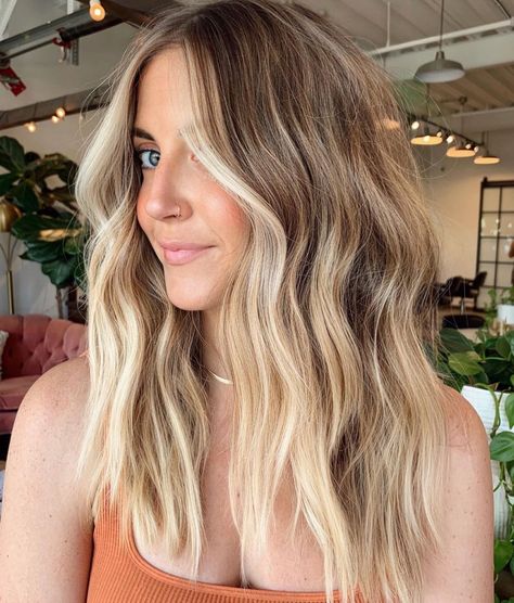 Dirty Blonde Hair Money Piece, Dirty Blonde Extensions, Going Darker From Blonde, Beach Blonde Hair, Fall Blonde Hair, Light Brunette, 2023 Hair, Beach Blonde, Fall Blonde