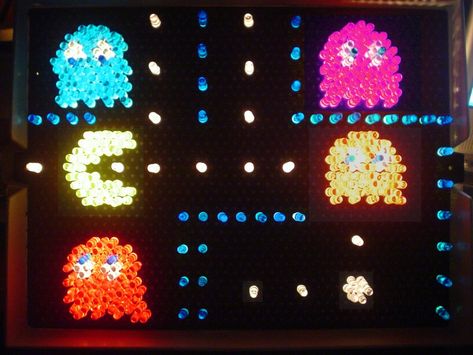 Make diy "light brite" light box to display pacman scene// different scene on each side// Lite Brite Designs, Light Brite, Light Up Art, Lite Brite, Bright Patterns, Pac Man, Art Painting Acrylic, Bright Designs, Art Plastique