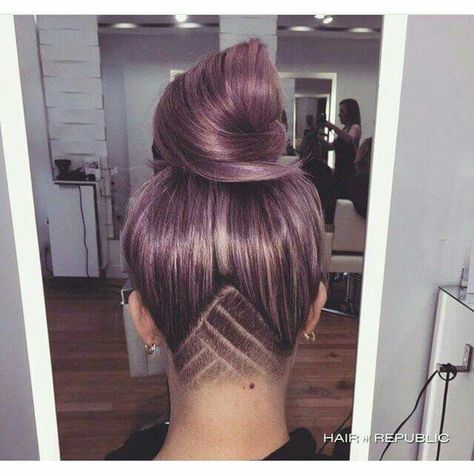 Nice fade underneath/back of head Undercut Designs, Scene Girl, Lilac Hair, Hair Tattoos, Undercut Hairstyles, Shaved Hair, Undercut, Hair Dos, Purple Hair