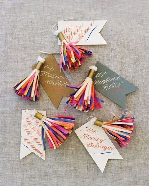 Paper Tassels, Hantverk Diy, Eclectic Wedding, Vermont Wedding, 카드 디자인, Cadeau Diy, Wrapping Ideas, San Valentino, Paper Goods