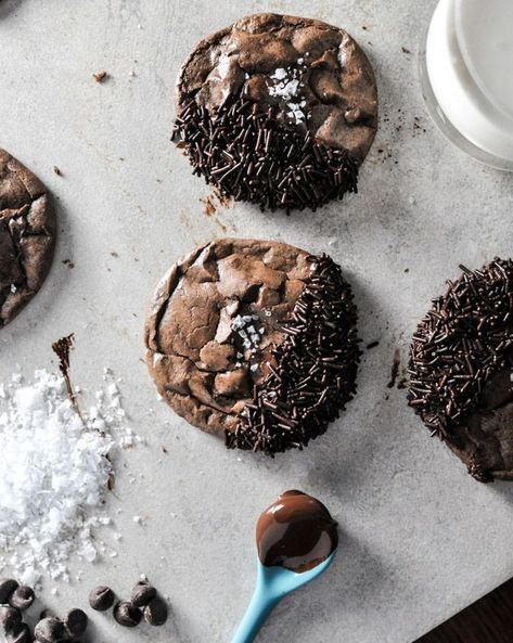 Salted Dark Chocolate Truffle Cookies I howsweeteats.com #salted #dark #chocolate #truffle #cookies #howsweeteats Chocolate Truffle Cookies, Truffle Cookies, Dark Chocolate Truffles, Gourmet Cookies, Chocolate Truffle, Köstliche Desserts, How Sweet Eats, Chocolate Truffles, Eat Dessert