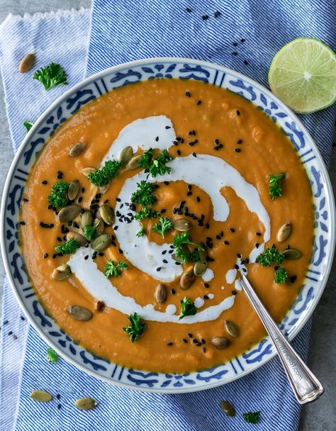 Sweet Potato Ginger Soup #Nutriholist This creamy delicious soup is the ultimate winter comfort food. Very easy to make with a handful of wholesome ingredients. #dairyfree #vegan #glutenfree #grainfree #paleo #healthy #recipe Sweet Potato Ginger Soup, Soup Recipes Vegan, Savory Plant, Vegan Crockpot, Vegan Paleo Recipes, Ginger Soup, Sweet Potato Chili, Best Soup Recipes, Vegan Potato